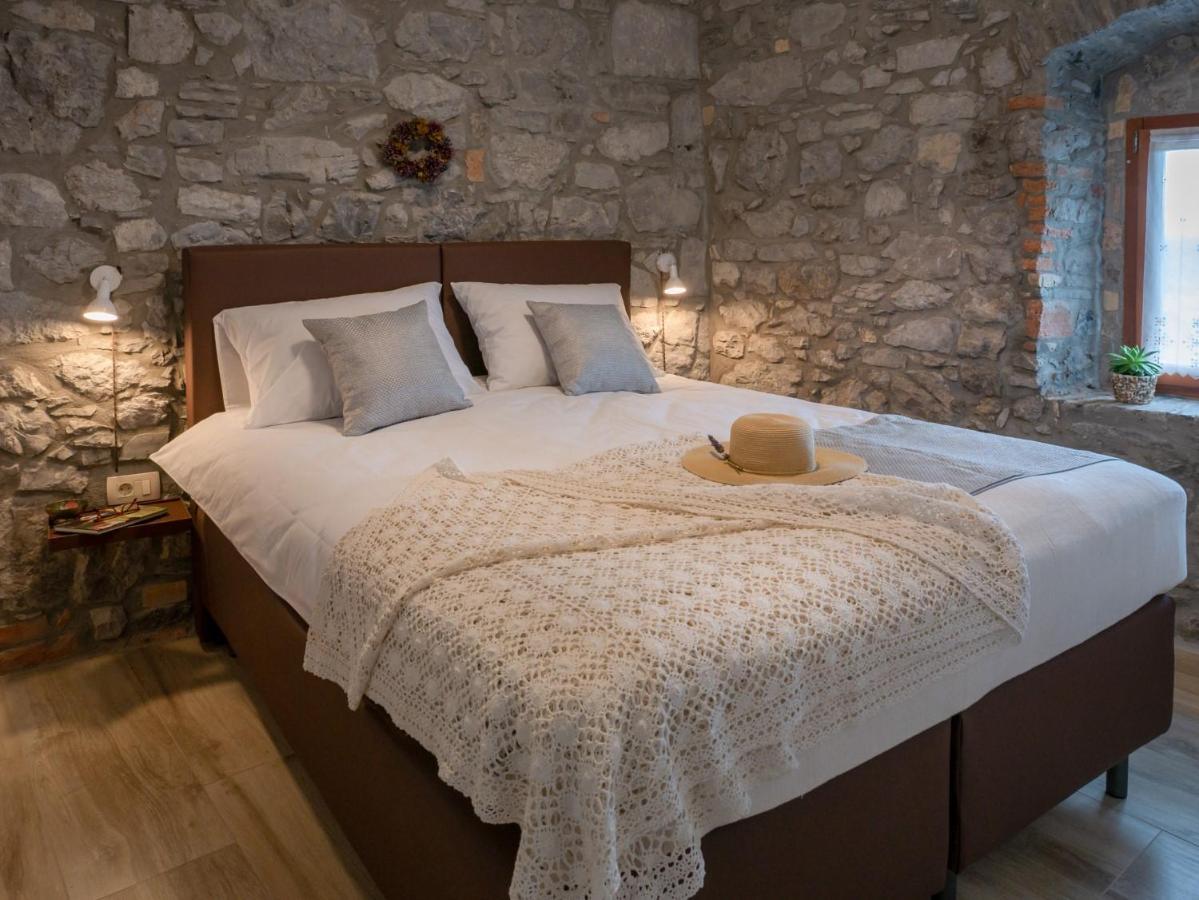 Apartmaji In Sobe Odlicna Hisa Štanjel Exterior foto