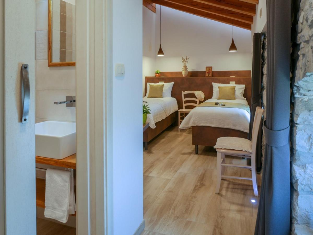 Apartmaji In Sobe Odlicna Hisa Štanjel Exterior foto