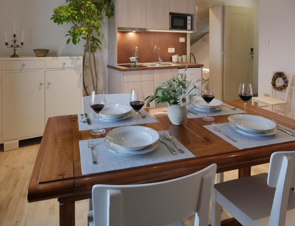 Apartmaji In Sobe Odlicna Hisa Štanjel Exterior foto